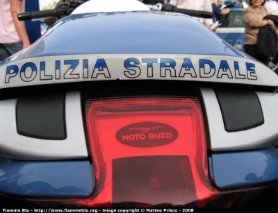 Moto Guzzi Norge
Polizia di Stato
Polizia Stradale
Parole chiave: polizia_stradale_bmw_r1200rt