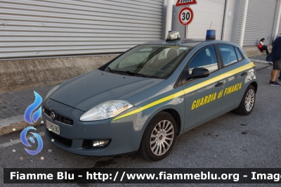 Fiat Nuova Bravo
Guardia di Finanza
GdiF 282 BD
Parole chiave: Fiat Nuova_Bravo GdiF282BD