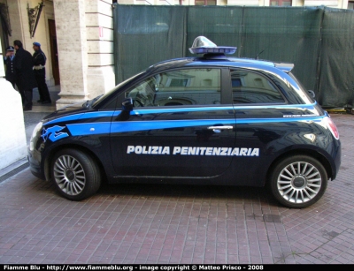 Fiat Nuova 500
Polizia Penitenziaria
Autovettura Utilizzata dal Nucleo Radiomobile per i Servizi Istituzionali
POLIZIA PENITENZIARIA 947 AE
Parole chiave: Fiat Nuova_500 PoliziaPenitenziaria947AE