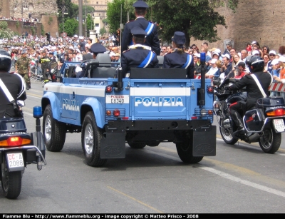 Land Rover Defender 90
Polizia di Stato
Polizia E8340
Parole chiave: land_rover defender_90 poliziaE8340