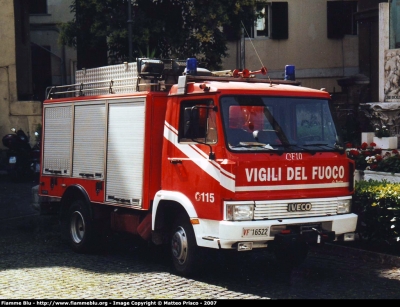 Iveco Zeta 65-12
Vigili del Fuoco
Polisoccorso allestimento Baribbi
VF 16522
Parole chiave: Iveco Zeta_65-12 VF16522