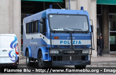 Iveco EuroCargo 4x4 II serie
Polizia di Stato
 III Reparto Mobile
 POLIZIA F7764
Parole chiave: Iveco EuroCargo_4x4_IIserie