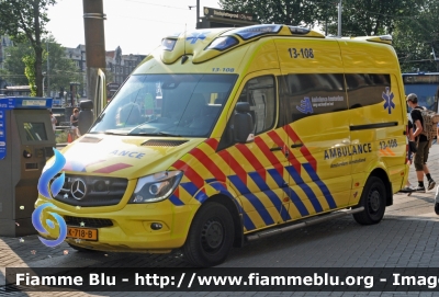 Mercedes-Benz Sprinter III serie Restyle
Nederland - Paesi Bassi
Amsterdam Ambulance
13-108
Parole chiave: Ambulanza Ambulance Mercedes-Benz Sprinter_IIIserie