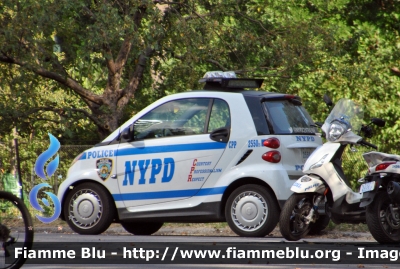 Smart ForTwo
United States of America - Stati Uniti d'America
 New York Police Department (NYPD)
 Central Park Precinct

