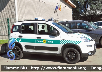 Fiat Nuova Panda 4X4 II serie 
Guardiaparco
Parco lombardo della Valle del Ticino
Parole chiave: Lombardia Polizia_locale Fiat Nuova_Panda_4X4_IIserie