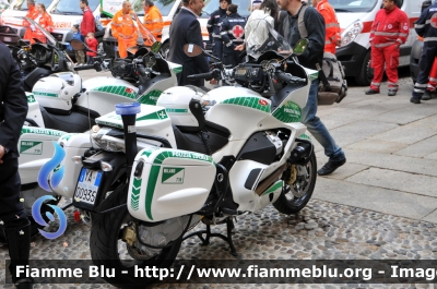 Moto Guzzi Norge
Polizia Locale Milano
POLIZIA LOCALE YA00935
Parole chiave: Lombardia (MI) Polizia_Locale POLIZIALOCALEYA00935