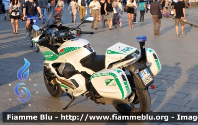 Moto Guzzi Norge
Polizia Locale Milano
POLIZIA LOCALE YA00929
Parole chiave: Lombardia (MI) Polizia_Locale POLIZIALOCALEYA00929