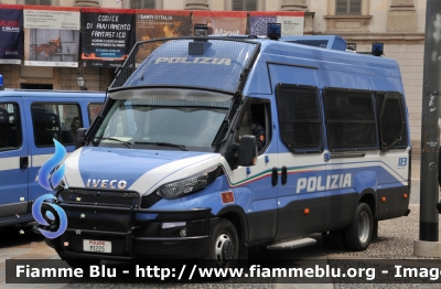 Iveco Daily VI serie 
Polizia di Stato
Reparto Mobile
POLIZIA M1225
Parole chiave: Iveco Daily_VIserie PoliziaM1225