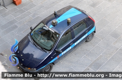 Fiat Punto II serie 
Polizia Municipale Perugia
Parole chiave: Umbria (PG) Polizia_Locale Fiat Punto_IIserie