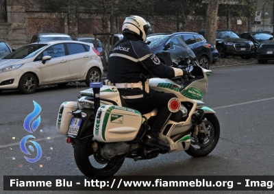 Moto Guzzi Norge
Polizia Locale Milano
POLIZIA LOCALE YA00935
Parole chiave: Lombardia (MI) Polizia_Locale