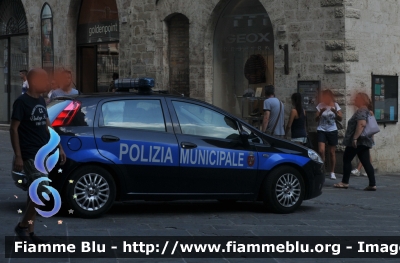 Fiat Grande Punto
Polizia Municipale Perugia
 POLIZIA LOCALE YA242AM
Parole chiave: Umbria (PG) Polizia_Locale Fiat Grande_Punto POLIZIALOCALEYA242AM