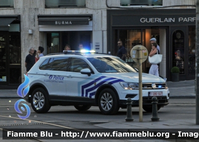 Volkswagen Tiguan
Koninkrijk België - Royaume de Belgique - Königreich Belgien - Belgio
Police Locale Bruxelles Capitale Ixelles - Brussel Hoofdstad Elsene
ms

