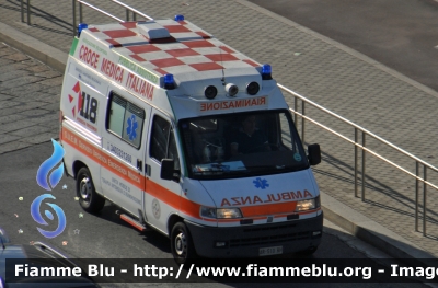 Fiat Ducato II serie
PA Croce Medica Italiana MO
Parole chiave: Lombardia (MI) Ambulanza Fiat Ducato_IIIserie