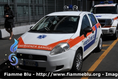 Fiat Grande Punto
First Aid One Italia
Parole chiave: Lombardia (MI) Automedica Fiat Grande_Punto