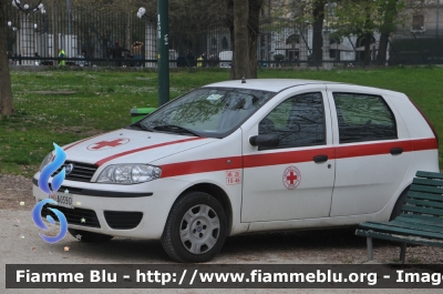 Fiat Punto III serie
Croce Rossa Italiana 
 Comitato Provinciale Milano
 CRI A972C
Parole chiave: Lombardia (MI) Servizi_sociali Fiat Punto_IIIserie CRIA972C Stramilano_2014