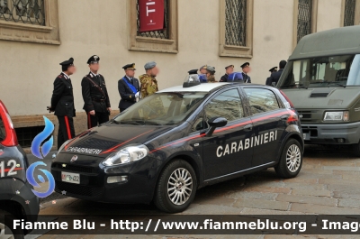 Fiat Punto IV serie
Carabinieri
Polizia Militare presso Aeronautica Militare
AM CR402
Parole chiave: Festa_Forze_Armate_2018 Fiat Punto_IVserie AMCR402