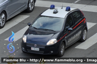 Fiat Grande Punto
Carabinieri
CC DD043
Parole chiave: Fiat Grande_Punto CCDD043