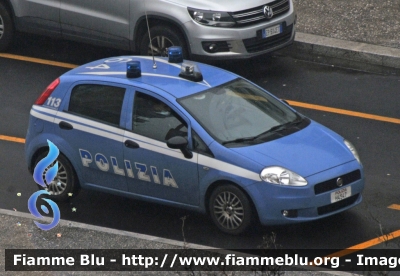 Fiat Grande Punto
Polizia di Stato
POLIZIA H4547
Parole chiave: Fiat Grande_Punto POLIZIAH4547