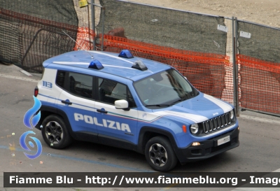Jeep Renegade
Polizia di Stato
Reparto Prevenzione Crimine
POLIZIA M3052
Parole chiave: Jeep Renegade POLIZIAM3052