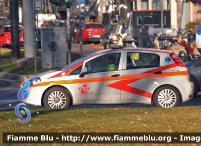 Fiat Punto IV serie
Sos Milano
U
Parole chiave: Lombardia (MI) Automedica Fiat Punto_IV serie