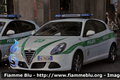 Alfa Romeo Nuova Giulietta
Polizia Locale Milano
POLIZIA LOCALE YA755AM
Decorazione Grafica Artlantis
Parole chiave: Lombardia (MI) Polizia_locale Alfa-Romeo Nuova_Giulietta