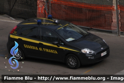 Fiat Punto IV serie
Guardia di Finanza
GdiF 381BM
Parole chiave: Fiat Punto_IVserie GdiF381BM