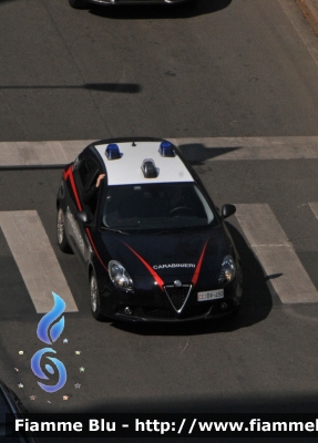 Alfa Romeo Nuova Giulietta
Carabinieri
III Reggimento "Lombardia"
CC DV450
Parole chiave: Alfa-Romeo Nuova_Giulietta_restyle CCDV450