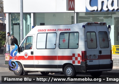 Fiat Ducato III serie
Croce Rossa Italiana
 Comitato Locale di Gallarate VA
CRI A180B
Parole chiave: Lombardia (VA) Ambulanza Fiat ducato_IIIserie CRIA180B