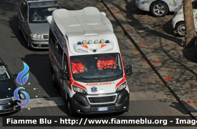 Peugeot Boxer IV serie
First Aid One Italia
Milano Faobol 221
Parole chiave: Lombardia (MI) Ambulanza Peugeot Boxer_IVserie