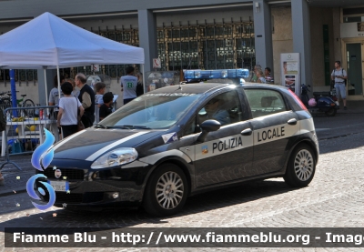Fiat Grande Punto
Polizia Locale
Treviso
POLIZIA LOCALE YA506AG
Parole chiave: Veneto (TV) PoliziaLocaleYA506AG Fiat Grande_Punto