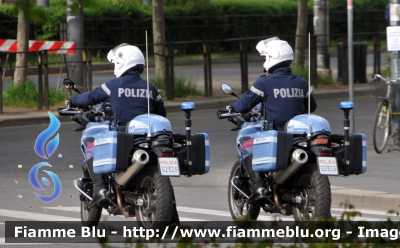 BMW F 700 GS
Polizia di Stato
Squadra Volante
Questura di Milano
POLIZIA G2305
POLIZIA G2306

Parole chiave: POLIZIAG2305 POLIZIAG2306 BMW F700GS