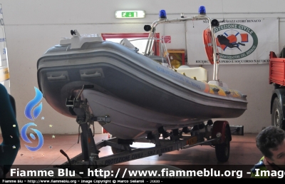 Gommone di soccorso
Nucleo Sommozzatori del Benaco Desenzano del Garda BS
Parole chiave: Lombardia (BS) protezione civile Imbarcazione