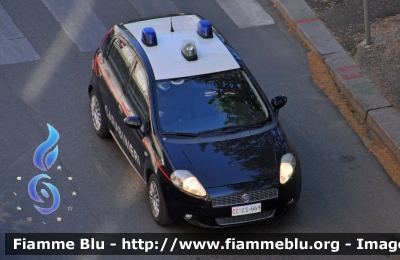 Fiat Grande Punto
Carabinieri
CC CS669
Parole chiave: Fiat Grande_Punto CCCS669
