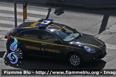 Alfa Romeo Nuova Giulietta
Guardia di Finanza
 GdiF 007BK
Parole chiave: Alfa_Romeo Nuova_Giulietta GdiF007BK