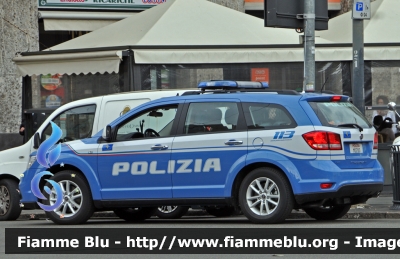 Fiat Freemont
Polizia di Stato
 Polizia Stradale
 Allestito Nuova Carrozzeria Torinese
 Decorazione Grafica Artlantis
 POLIZIA M0200
