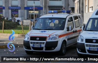 Fiat Doblò II Serie
Croce Bianca Milano sez. Centro
M 15
Parole chiave: Lombardia (MI) Automedica Fiat Doblò_IISerie
