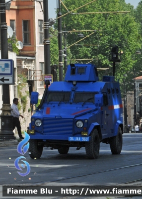 Land-Rover Defender 110
Türkiye Cumhuriyeti - Turchia
Jandarma - Gendarmeria
