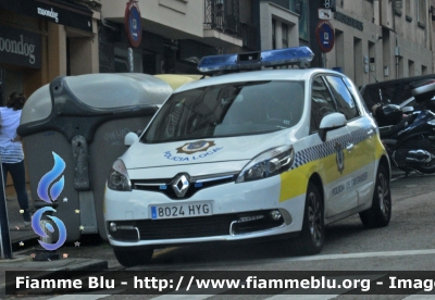 Renault Scenic III serie
España - Spagna
Policia Local Santander Cantabria
Parole chiave: Renault Scenic III_serie