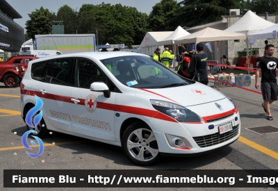Renault Megane
Croce Rossa Italiana
 Comitato Locale di Lipomo CO
 CRI 250AD
Parole chiave: Lombardia (CO) Automedica Renault Megane CRI250AD