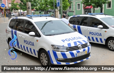 Volkswagen Touran II serie
Portugal - Portogallo
Polícia de Segurança Pública
Polizia di Stato

