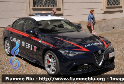 Alfa Romeo Nuova Giulia Quadrifoglio
Carabinieri
Nucleo Operativo e RadioMobile di Milano
CC DK555
Parole chiave: Alfa-Romeo Nuova_Giulia_Quadrifoglio CCDK555 130_ANC