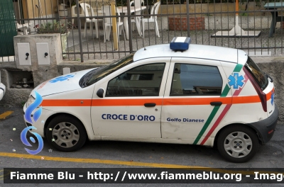 Fiat Punto III serie
Pubblica Assistenza Croce d'Oro Cervo IM
Parole chiave: Liguria (IM) Servizi_sociali Fiat Punto_IIIserie