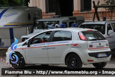 Fiat Punto Evo
Associazione Nazionale Carabinieri 
 Lecco
Parole chiave: Lombardia (LC) Protezione_civile Fiat Punto_Evo