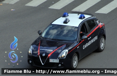 Alfa Romeo Nuova Giulietta
Carabinieri
III Battaglione Lombardia
Compagnia di Intervento Operativo
CC DK696
Parole chiave: Alfa-Romeo Nuova_Giulietta CCDK696