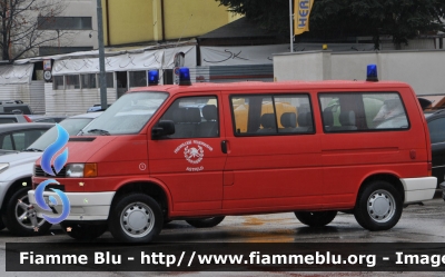 Volkswagen Transporter T4
Vigili del Fuoco
Corpo Volontario di Campolasta - Astfeld BZ
VF 0M1BZ
Parole chiave: Volkswagen Transporter_T4 VF0M1BZ Civil_Protect_2013