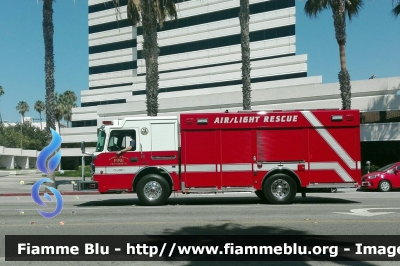 ??
United States of America - Stati Uniti d'America
 Santa Monica CA Fire Department
