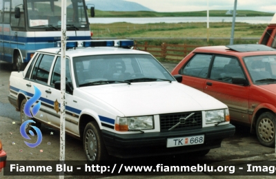 Volvo
Lýðveldið Ísland - Islanda
Lögreglan á Íslandi - Polizia Islandese
