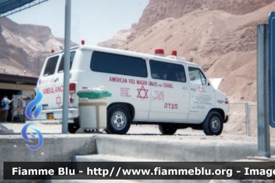 ?
 מדינת ישראל - Israele
American Red Hagen David of Israel
Parole chiave: Ambulanza
