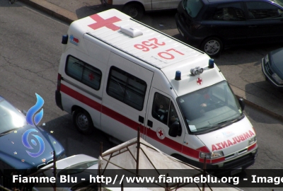 Citroen Jumper I serie
Croce Rossa Italiana
Comitato Provinciale di Lodi
Prima della trasformazione in OPSA
CRI 15276
Parole chiave: Lombardia (LO) Ambulanza Citroen Jumper_Iserie CRI15276