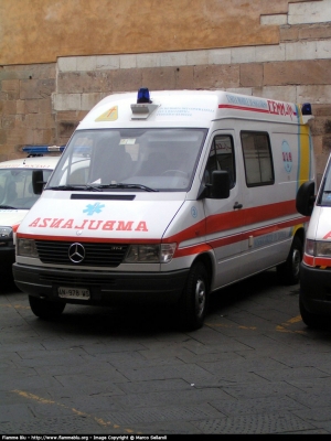 Mercedes-Benz Sprinter I serie
Misericordia di Lucca
Parole chiave: Toscana LU Ambulanza